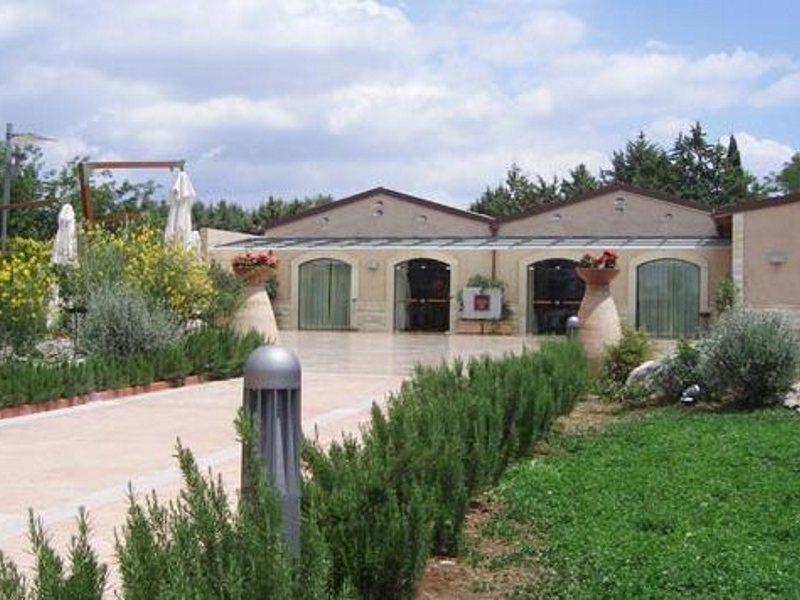 Castel Del Monte Park Hotel 4*